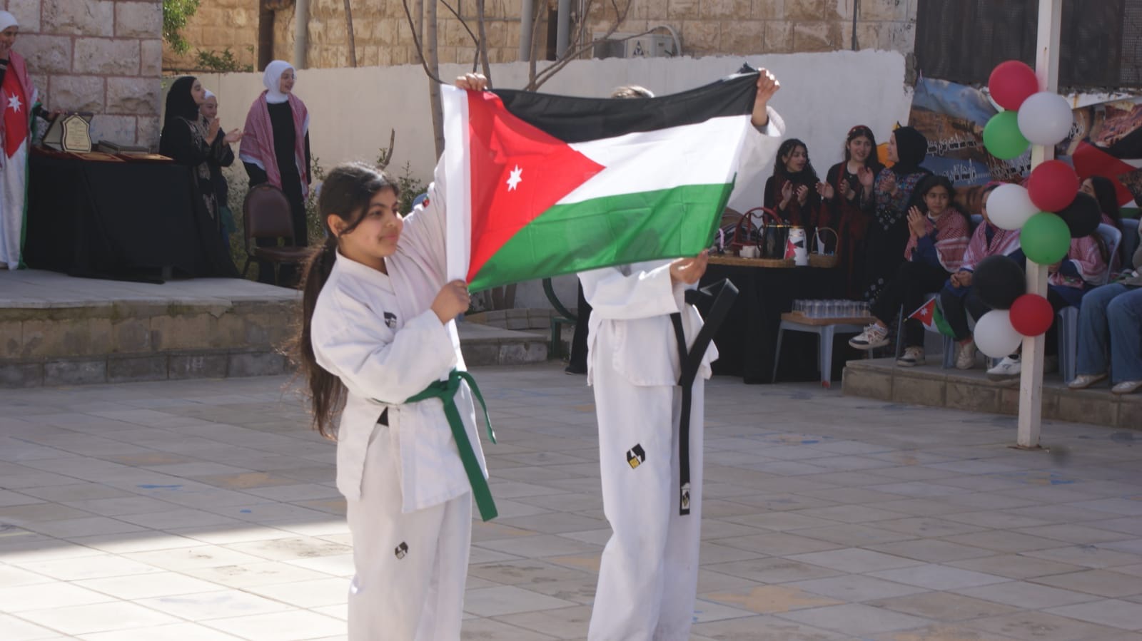 مؤسسة ادامه تطلق ملتقى فارسات الريادة والإبداع من مدرسة الجزائر