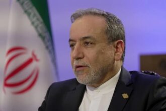 إيران: الولايات المتحدة “ستندم بمرارة” على ضرب فرقاطتنا البحرية