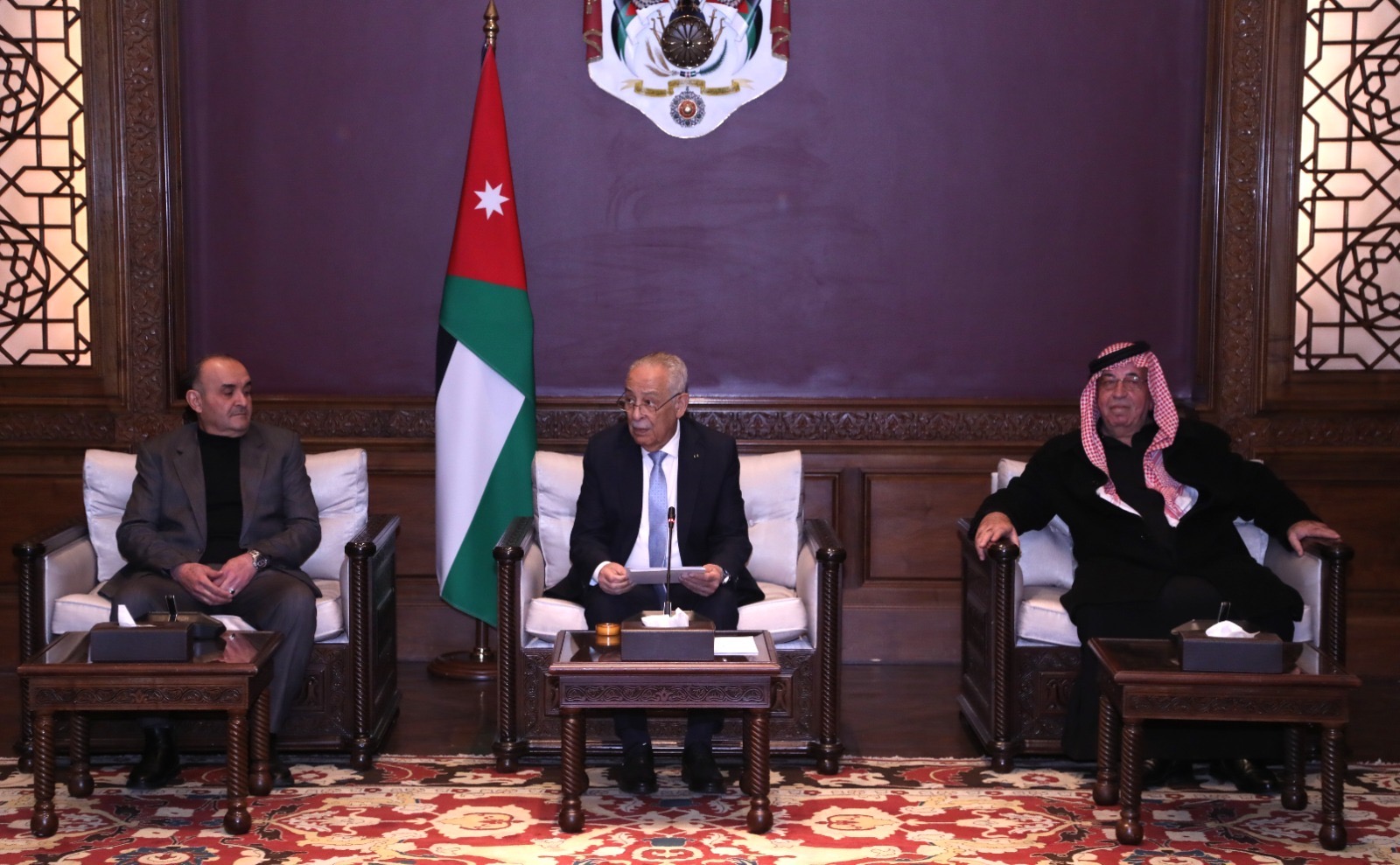 *العيسوي يلتقي وفدا من الجمعية الأردنية للمحافظة على التراث – السلط*