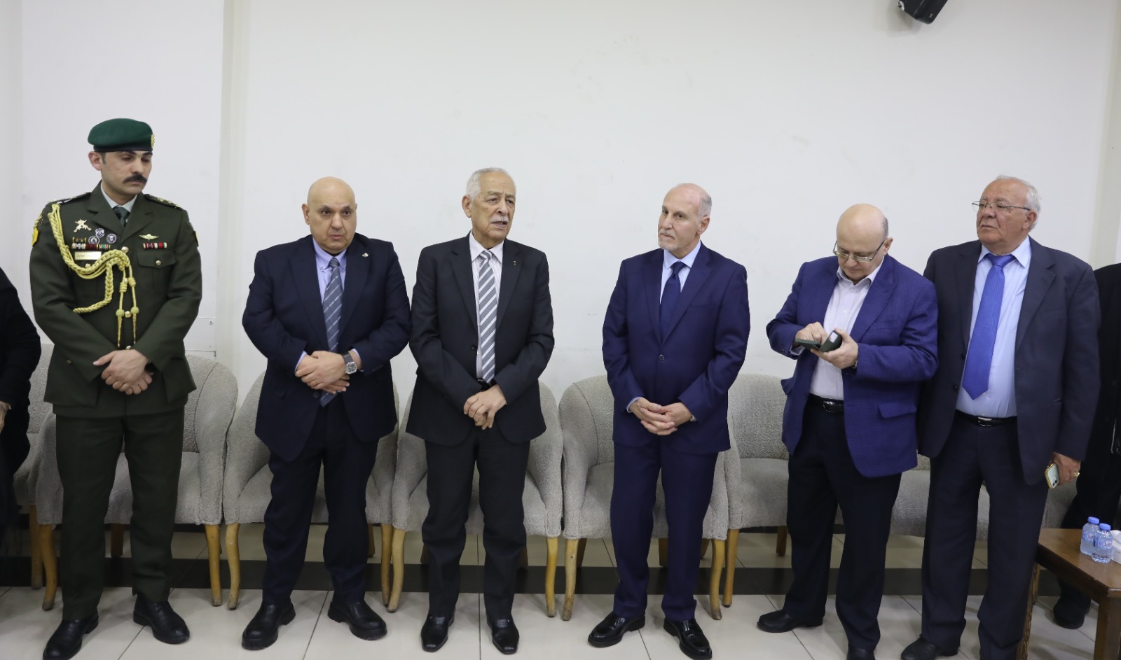 مندوبا عن الملك وولي العهد...العيسوي يعزي عشيرتي الفواز والمطالقة والشقران