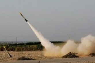 إصابة مواطن ببلدة كفر سوم بشظية مقذوف