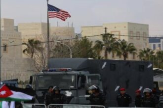 الخارجية الأمريكية تدعو موظفيها غير الأساسيين إلى مغادرة الأردن احترازيًا