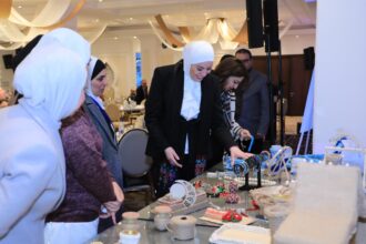 وزيرة التنمية الاجتماعية تشارك إفطار رمضان وتفتتح معرض منتجات الفتيات المنتفعات