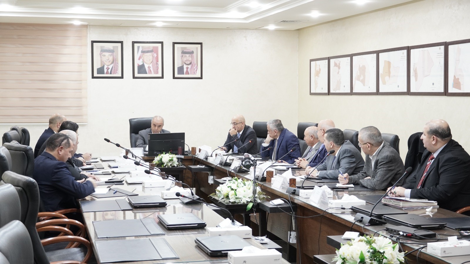 وزير التعليم العالي يدعو الجامعات الرسمية لإعداد خطط مالية 2026–2029