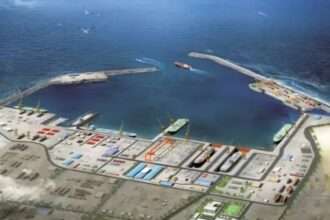 هجوم جوي على ميناء الدقم التجاري في سلطنة عمان