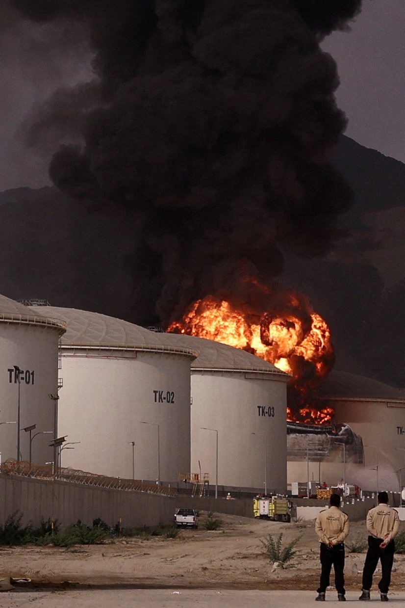 صورة حول : الحرب الأمريكية الإسرائيلية على إيران تهز أسواق النفط والغاز العالمية الحرب الأمريكية الإسرائيلية على إيران تهز أسواق النفط والغاز العالمية