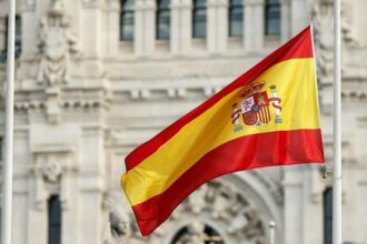 سانشيز يرد على ترمب: لا للحرب ولن نتواطأ خوفًا من الانتقام