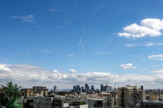 المالية الإسرائيلية: الحرب مع إيران قد تكلف الاقتصاد 3 مليارات دولار أسبوعياً