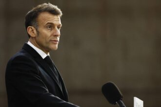 ماكرون يحذّر من اجتياح لبنان: “خطأ استراتيجي” يهدد المنطقة