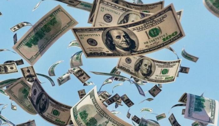 مطار إل ألتو يتحول إلى “مطر من المال”