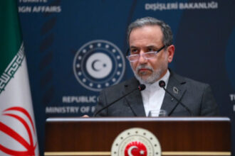 إيران تتوعد بالرد على أي هجوم بري ورفض وقف النار أو مفاوضات مع واشنطن