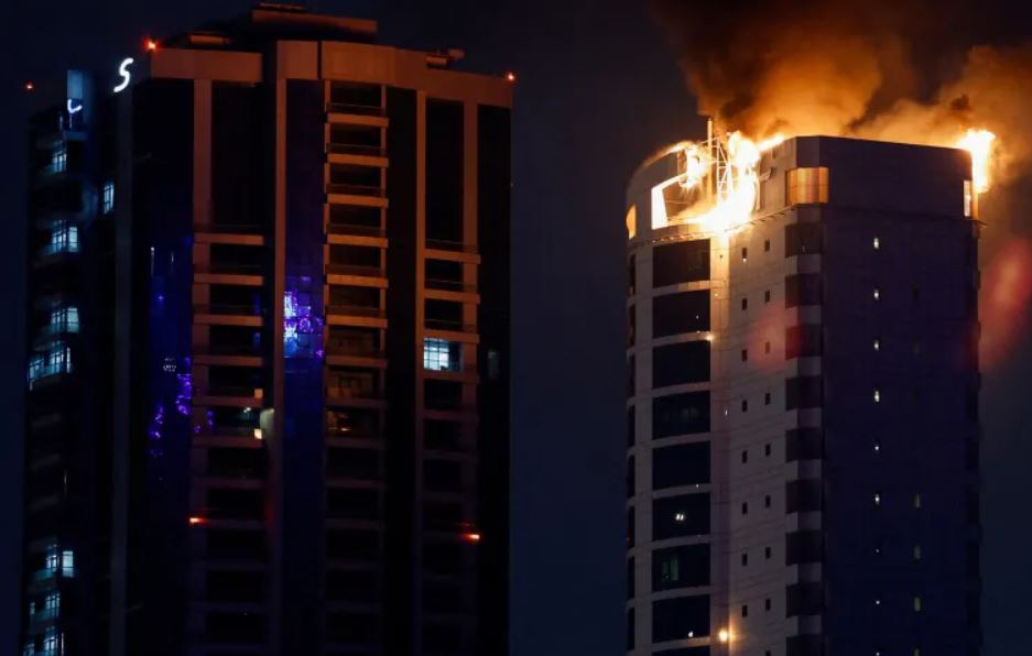 السعودية والكويت تتصدان لهجمات صاروخية إيرانية والبحرين تتعرض لانفجارات