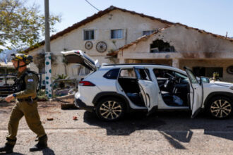 إصابة ضابط إسرائيلي بجروح خطيرة وجندي بجروح متوسطة خلال اشتباكات جنوب لبنان