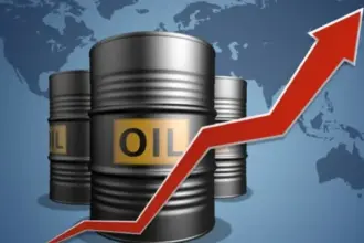 أسعار النفط تقفز بعد تصريحات ترامب وتصاعد الهجمات على إيران