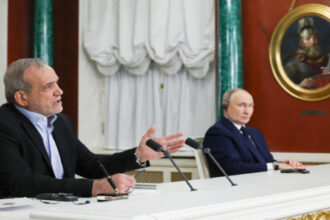 بوتين يدعو لوقف فوري للأعمال القتالية في إيران ويؤكد الحل الدبلوماسي