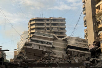 مغادرة أكثر من 150 إيرانياً من لبنان بعد تهديد إسرائيلي