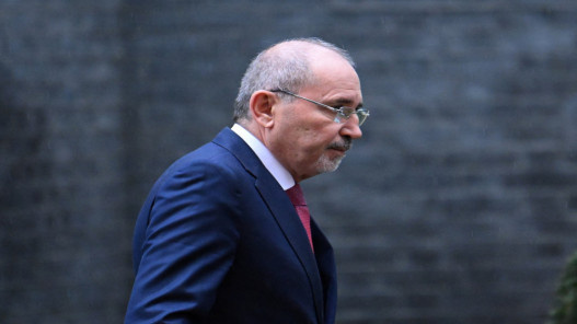 صورة حول : الصفدي والشيخ محمد يتباحثان الهجمات الإيرانية على الأردن وقطر الصفدي والشيخ محمد يتباحثان الهجمات الإيرانية على الأردن وقطر