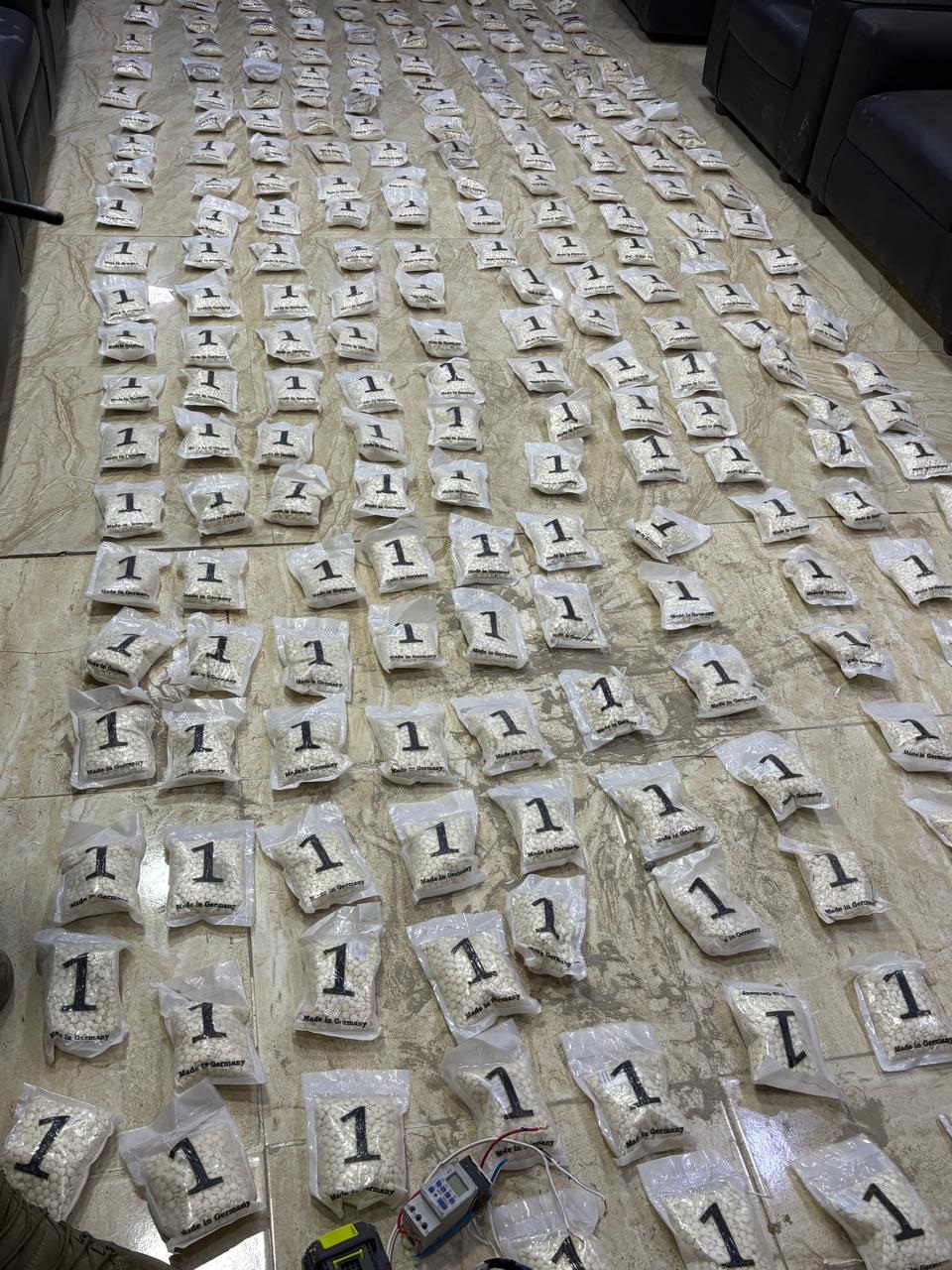 صورة حول : الجيش يحبط أربع محاولات لتهريب المخدرات الجيش يحبط أربع محاولات لتهريب المخدرات