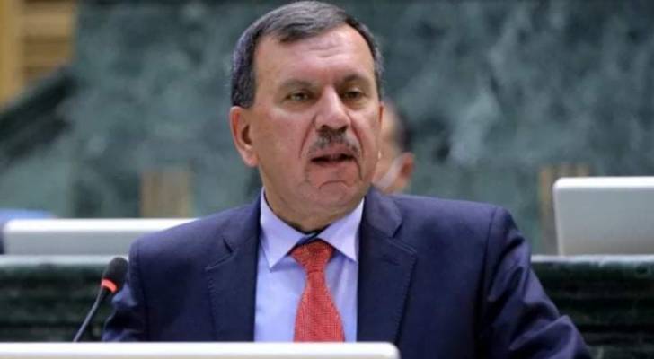 صورة حول : سؤال نيابي للنائب عياش عن عطلة الثلاثة أيام سؤال نيابي للنائب عياش عن عطلة الثلاثة أيام