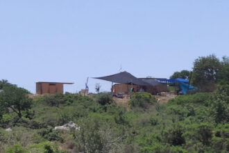 مستوطنون يقيمون بؤرة استيطانية جديدة في قلب أراضي نابلس وسلفيت