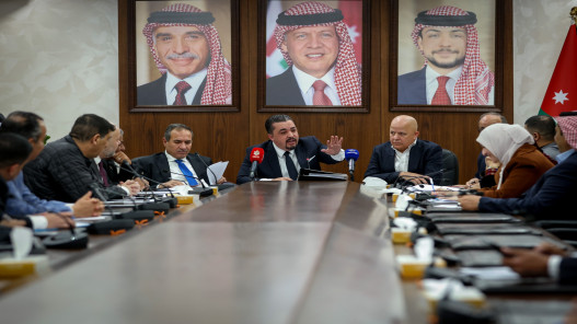 صورة حول : العمل النيابية تعقد مؤتمر صحفيا حول قانون الضمان العمل النيابية تعقد مؤتمر صحفيا حول قانون الضمان