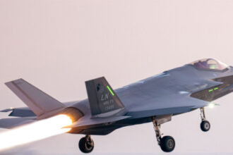 الجيش الإسرائيلي يشن ضربات واسعة على طهران وسط دوي انفجارات بالعاصمة الإيرانية