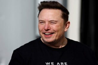 ماسك في صدارة أثرياء العالم بثروة تقارب 839 مليار دولار