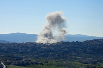 إيران تتهم إسرائيل بقتل 4 دبلوماسيين في ضربة فندق بيروت