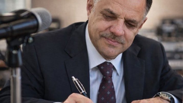 ليس من الوطنية تبرير تقاعسنا