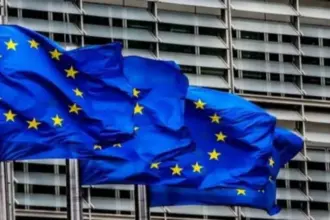 الاتحاد الأوروبي يفرض عقوبات على 19 مسؤولًا وكيانًا إيرانيًا بسبب انتهاكات حقوق الإنسان