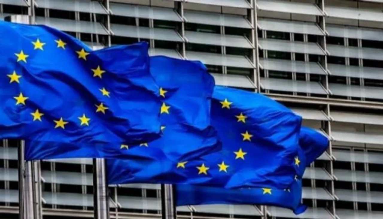الاتحاد الأوروبي يفرض عقوبات على 19 مسؤولًا وكيانًا إيرانيًا بسبب انتهاكات حقوق الإنسان