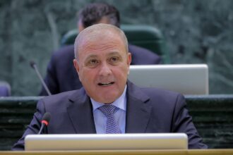 عطية يدعو لتسهيل إجراءات السفر ومعالجة قضايا الأردنيين المغتربين في الخليج