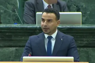 شديفات يفضح تدخلًا حكوميًا محتملًا في عقود قانونية ويثير جدلاً نيابيًا