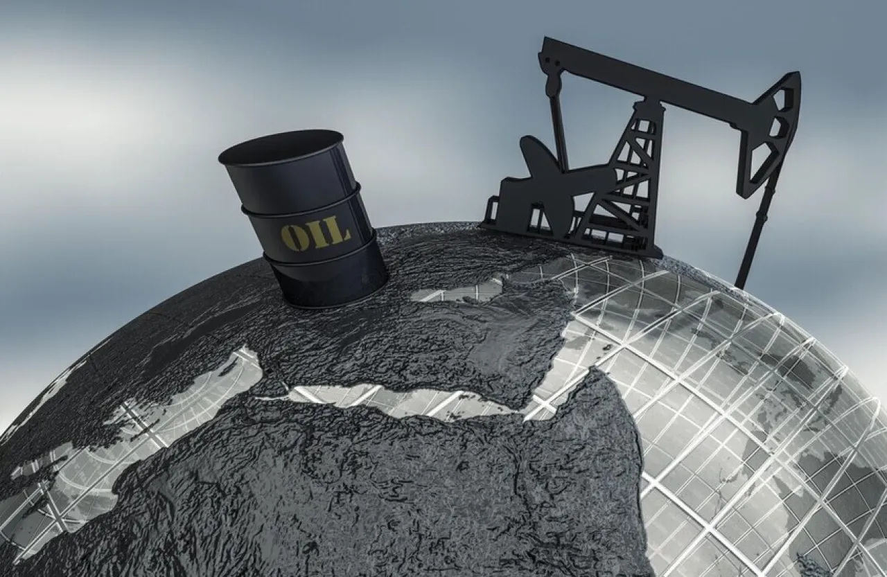 رويترز: السعودية تخفض إنتاج النفط إلى 8 ملايين برميل يوميًا