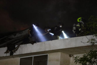 أضرار في وسط إسرائيل بعد إطلاق صواريخ من إيران