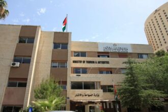 وزارة السياحة تطلق حملة وطنية لتعزيز نظافة وحماية المواقع السياحية والأثرية