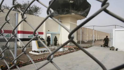 العراق يحذر من خطورة هجمات المسيّرات قرب سجن شديد الحراسة