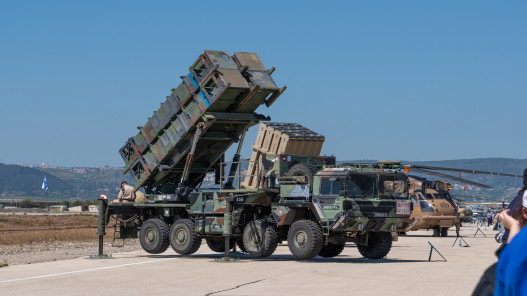 صورة حول : إسرائيل تخصص 827 مليون دولار لشراء معدات عسكرية طارئة إسرائيل تخصص 827 مليون دولار لشراء معدات عسكرية طارئة