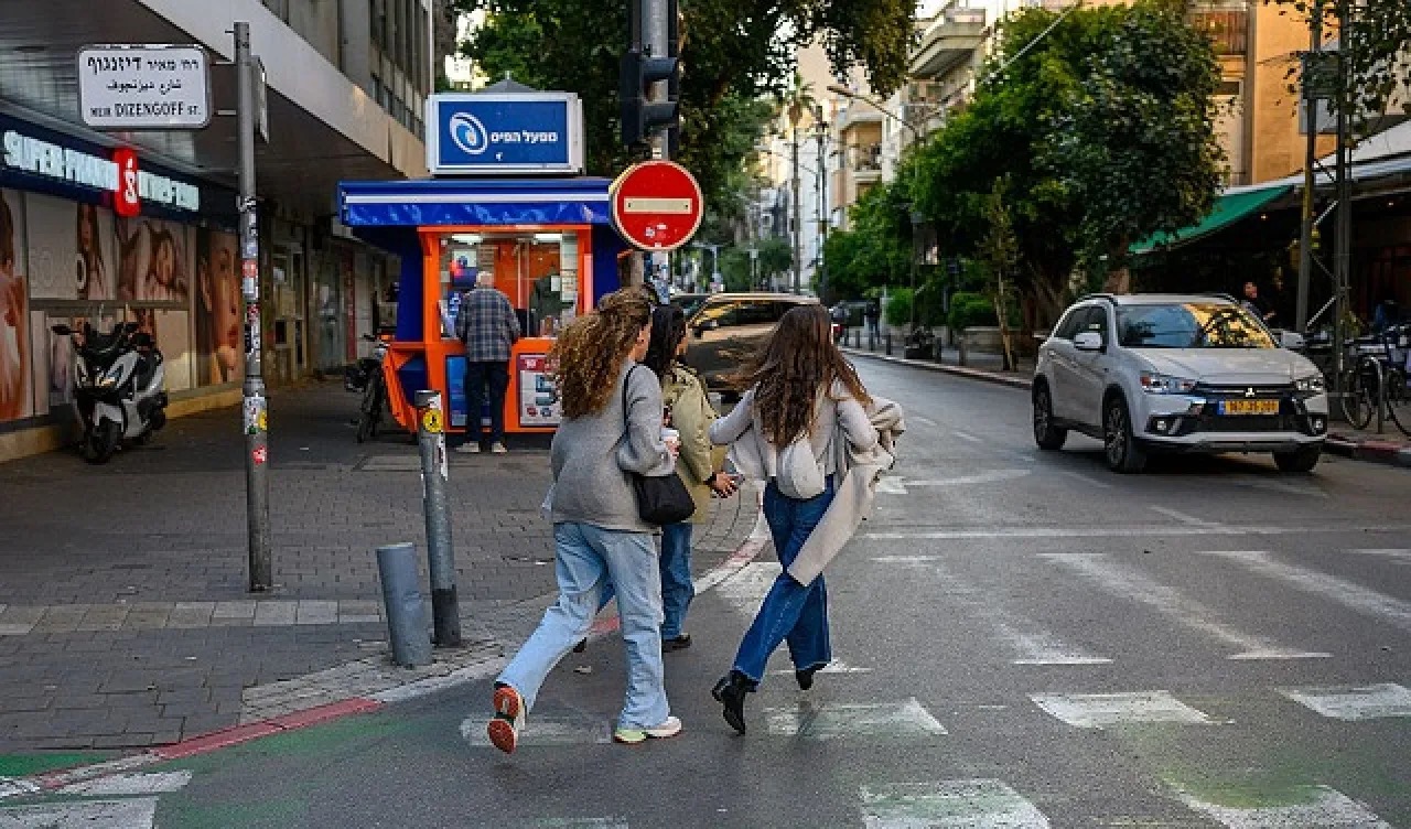 إغلاق المدارس في إسرائيل بسبب تصعيد الأوضاع الأمنية: وزير التعليم يؤكد استمرار التعليم عن بُعد