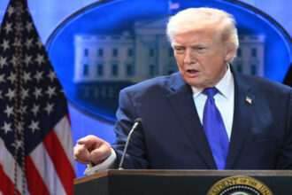 ترامب يتهم إيران باستخدام الذكاء الاصطناعي لنشر التضليل خلال الحرب