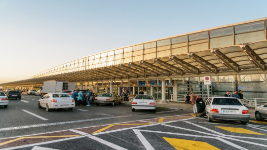 الجيش الإسرائيلي يعلن تدمير طائرة استخدمها علي خامنئي في مطار مهر آباد