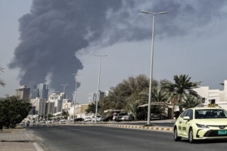 تعليق مؤقت لتحميل النفط في ميناء الفجيرة بعد استهدافه بطائرة مسيّرة