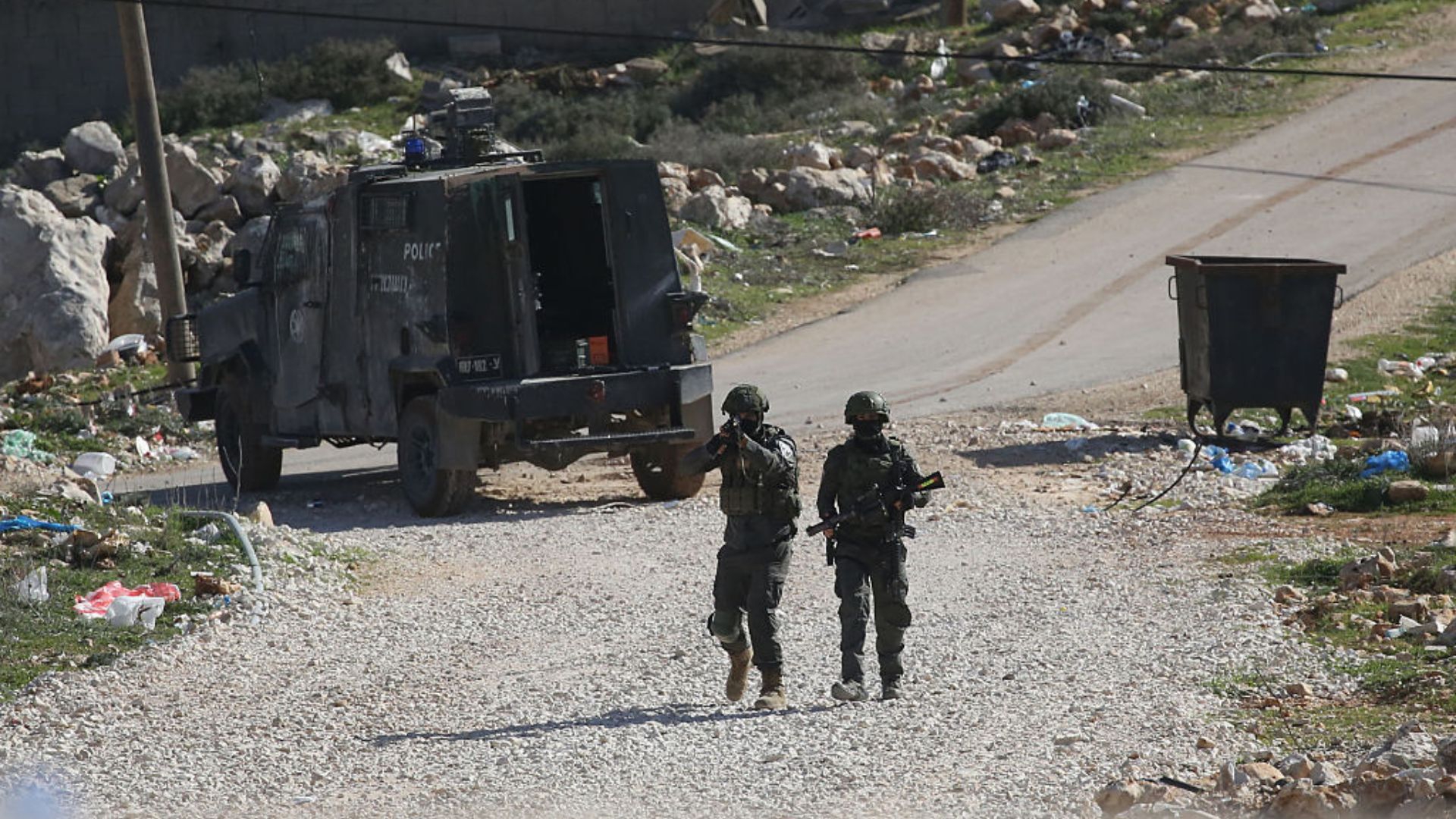 استشهاد فتى فلسطيني واحتجاز جثمانه برصاص الاحتلال قرب رام الله
