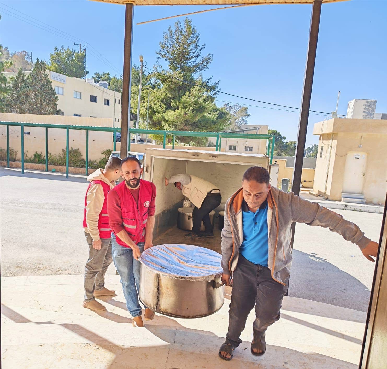 الحجاج : ويستمر العطاء لتحقيق رسالتنا الإنسانية