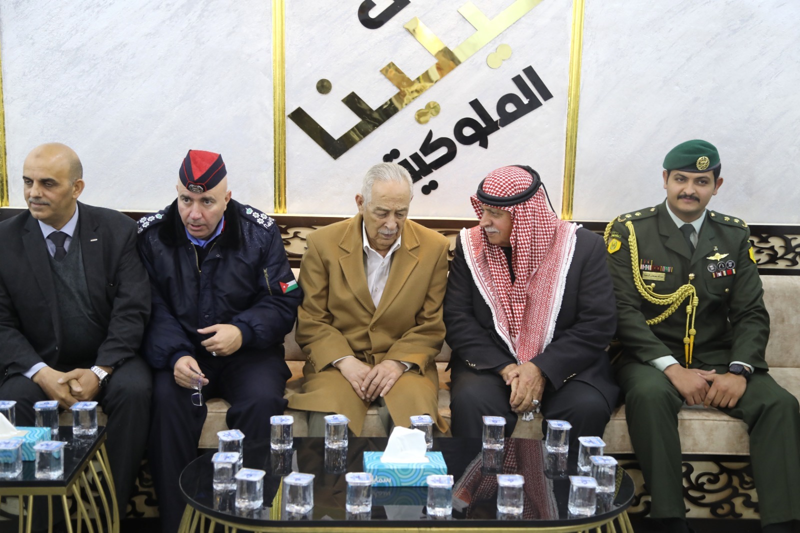 مندوبا عن الملك وولي العهد.. العيسوي يعزي بشهداء الواجب من إدارة مكافحة المخدرات