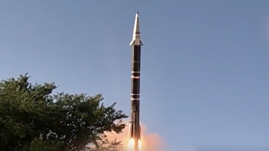 صورة حول : الحوثيون يعلنون هجوما ثانيا على إسرائيل الحوثيون يعلنون هجوما ثانيا على إسرائيل