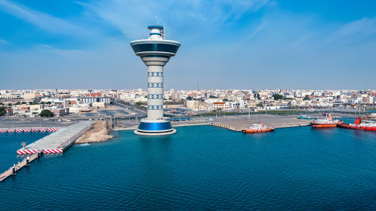 صورة حول : هجوم جوي يستهدف ميناء ينبع السعودي وسط تصاعد الحرب الإقليمية هجوم جوي يستهدف ميناء ينبع السعودي وسط تصاعد الحرب الإقليمية