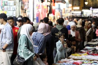 نشاط قوي على سوق الألبسة والأحذية بالأردن قبل عيد الفطر وسط استقرار الأسعار