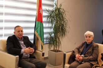 الخريسات يبحث تعزيز التعاون الزراعي مع تونس