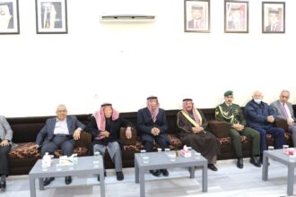 مندوبًا عن الملك وولي العهد.. العيسوي يعزي عشائر القاضي والزعبي والفريحات